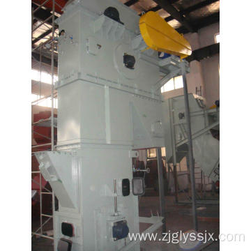 Vertical marine chain type bucket elevator